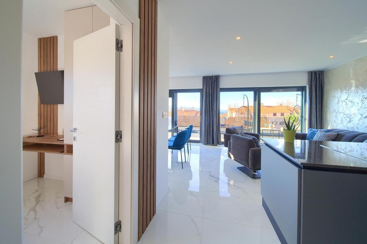 Penthouse Rosa Apartment Malinska Exterior photo