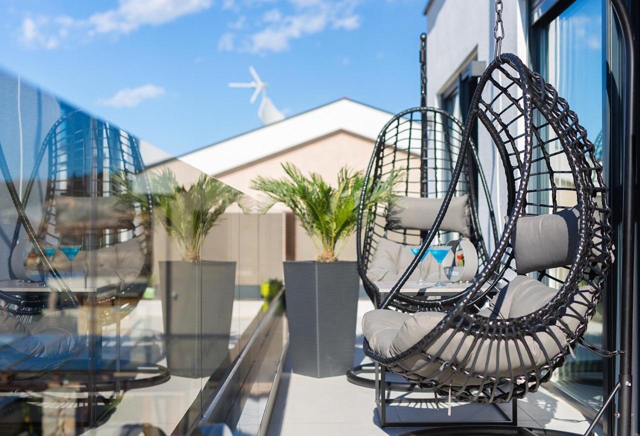 Penthouse Rosa Apartment Malinska Exterior photo